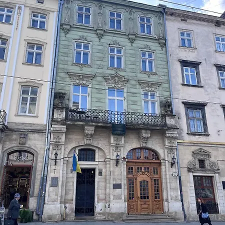 Apartment на площі ринок, 20