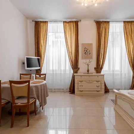 на площі ринок, 20 Apartament Lwów