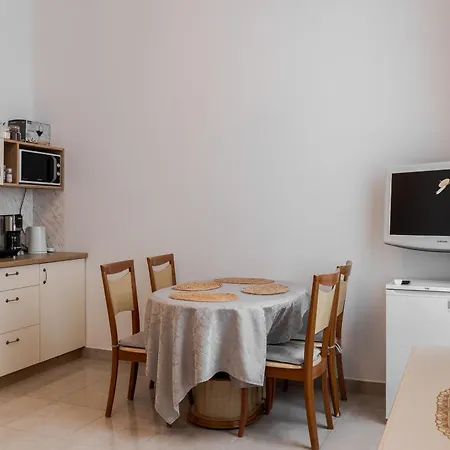 Apartament на площі ринок, 20 *