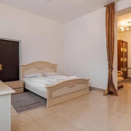 Apartman на площі ринок, 20 Lviv