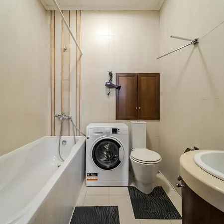 на площі ринок, 20 Lviv