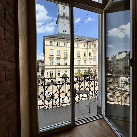 на площі ринок, 20 Lviv