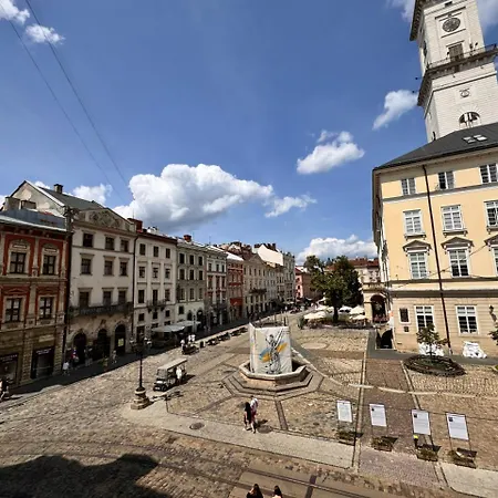 на площі ринок, 20 Lwów