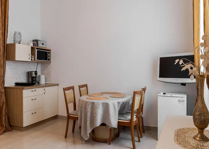 Apartamento на площі ринок, 20 *