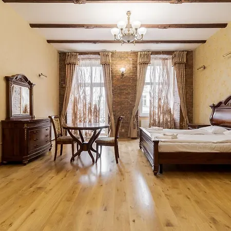 Apartman на площі ринок, 20